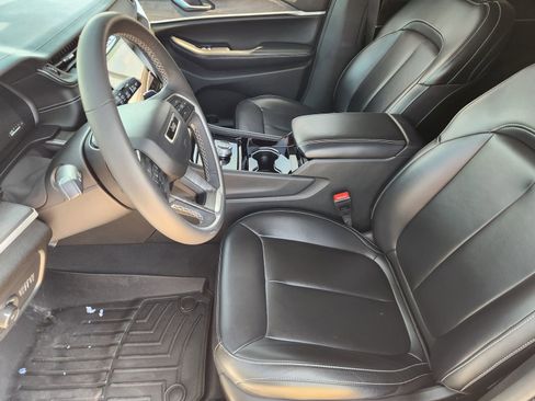 Used 2023 Jeep Grand Cherokee L Limited AWD/4WD image 13