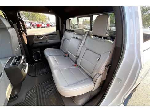 Used 2023 GMC Sierra 1500 SLT w/ SLT Premium Plus Package AWD/4WD image 27