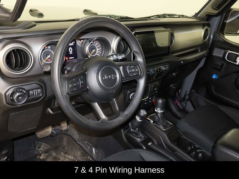 Used 2021 Jeep Wrangler Unlimited Sport image 23
