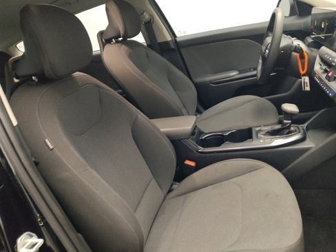 Used 2025 Kia K4 FWD image 21
