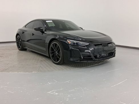 Used 2023 Audi e-tron GT Prestige w/ Prestige Package image 7