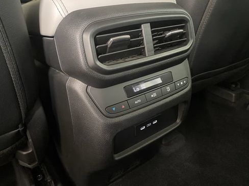 Certified 2025 Honda Pilot EX-L image 16
