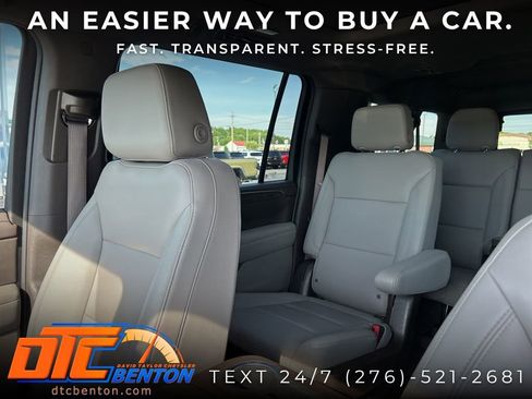 Used 2023 Chevrolet Suburban Z71 w/ Luxury Package AWD/4WD image 10