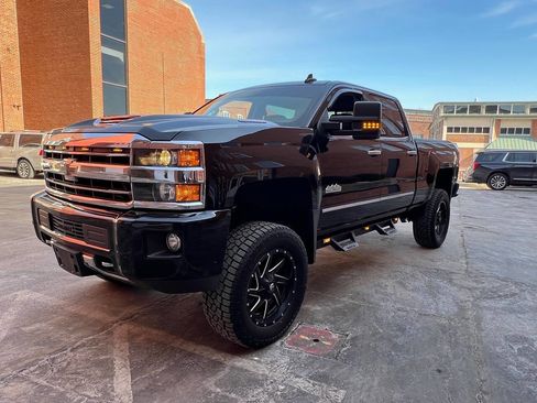 Used 2018 Chevrolet Silverado 2500 High Country w/ Duramax Plus Package image 19