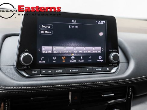 Used 2021 Nissan Rogue SV image 39