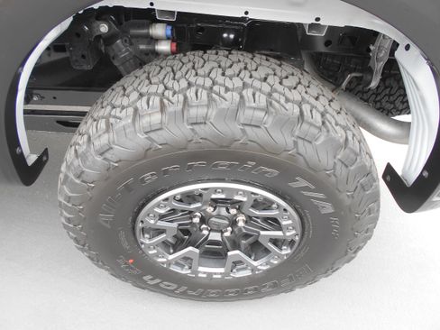 Used 2025 Ford F150 Raptor w/ Equipment Group 803A Raptor R image 6