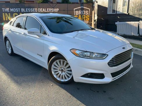 Used 2015 Ford Fusion SE w/ Equipment Group 502A image 1