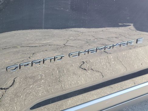 New 2026 Jeep Grand Cherokee Altitude AWD/4WD image 20