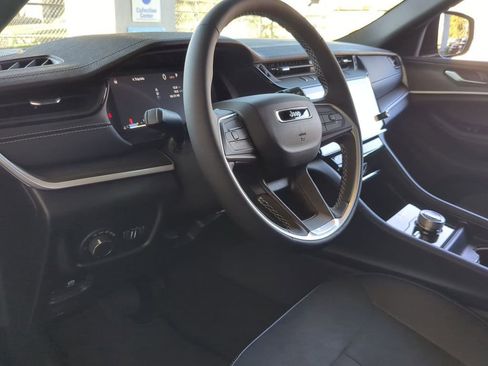 New 2026 Jeep Grand Cherokee Altitude AWD/4WD image 19