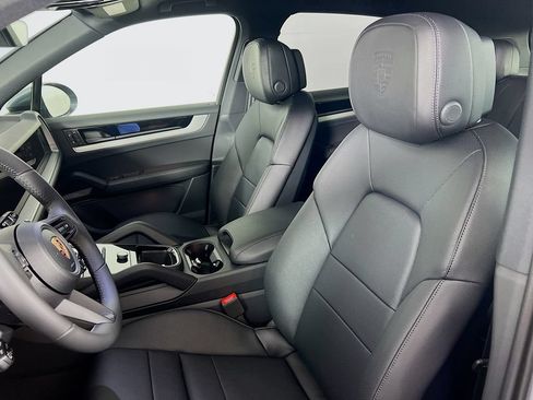 New 2026 Porsche Cayenne AWD/4WD image 5