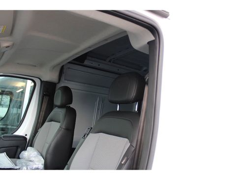 New 2026 RAM ProMaster 2500 w/ Premium Convenience Group image 40