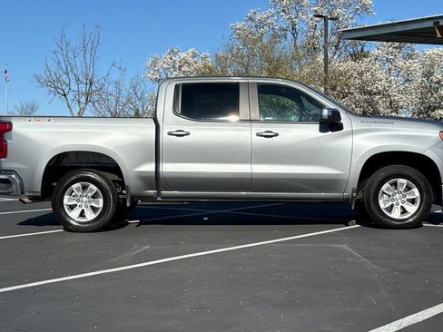Used 2025 Chevrolet Silverado 1500 LT image 10