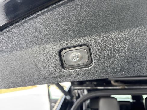 Used 2018 Ford Explorer Limited image 34