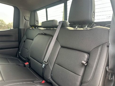 Used 2022 Chevrolet Silverado 1500 LT Trail Boss w/ Convenience Package II image 19