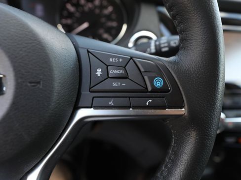 Used 2020 Nissan Rogue SV w/ Premium Package AWD/4WD image 24