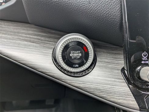 Certified 2024 Jeep Wagoneer Series III image 16