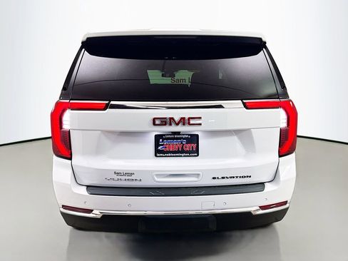 Used 2025 GMC Yukon XL Elevation AWD/4WD image 10