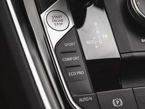 Used 2024 BMW Z4 sDrive30i w/ Shadowloine Package image 35