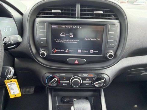 Used 2024 Kia Soul LX w/ Option Group 015 FWD image 27