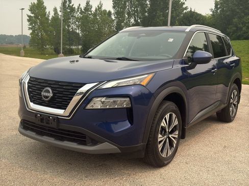 Certified 2023 Nissan Rogue SV w/ SV Premium B Package AWD/4WD image 2