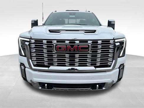 New 2026 GMC Sierra 2500 Denali w/ Denali Reserve Package AWD/4WD image 2