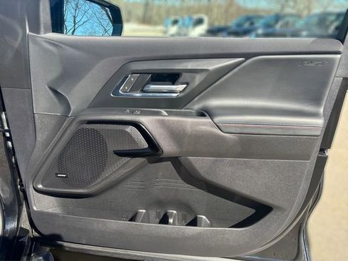 Certified 2025 Chevrolet Silverado EV RST AWD/4WD image 21