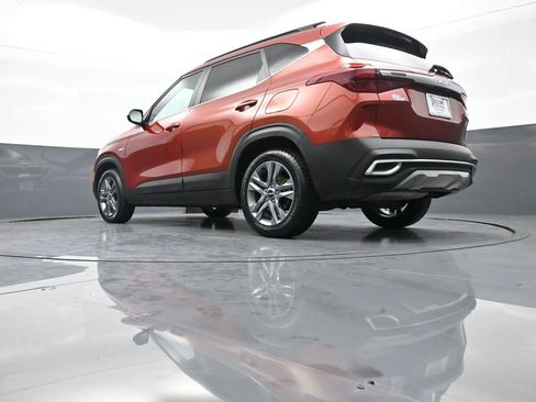 Certified 2022 Kia Seltos S image 31