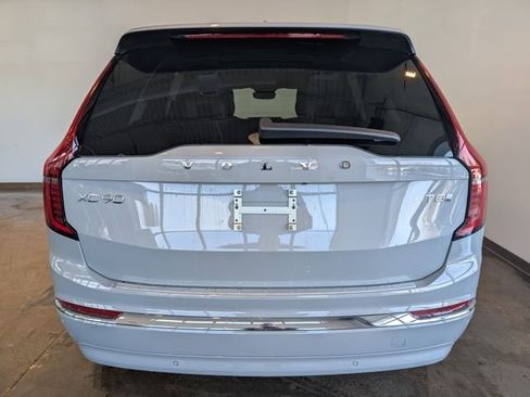 New 2026 Volvo XC90 T8 Plus w/ Protection Package Premier image 4