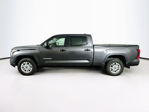 Used 2022 Toyota Tundra SR5 AWD/4WD image 4