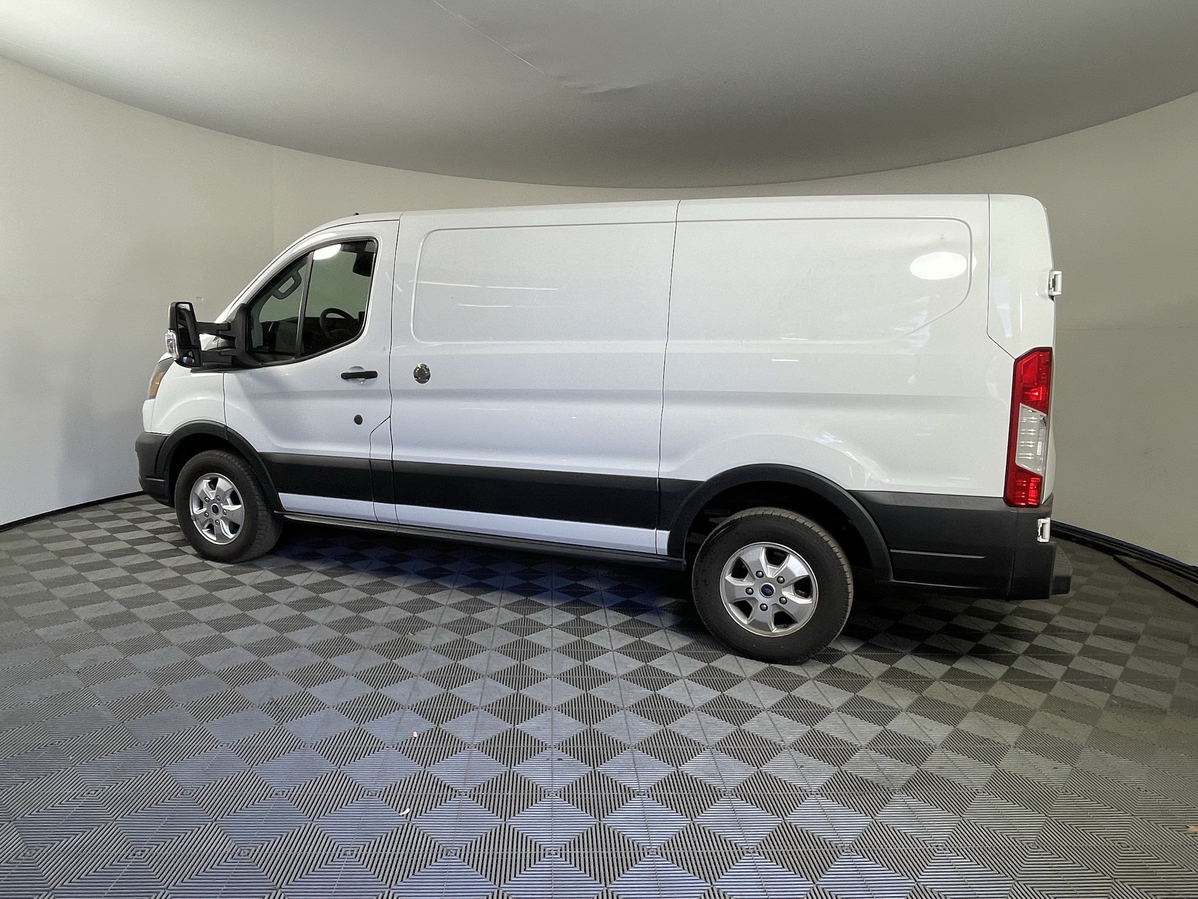 Used 2020 Ford Transit 250 Low Roof RWD image 2