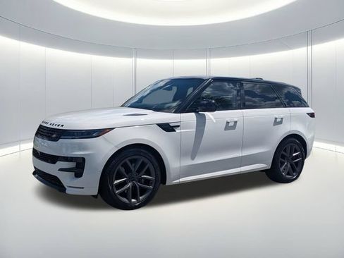 Used 2026 Land Rover Range Rover Sport Dynamic SE AWD/4WD image 2