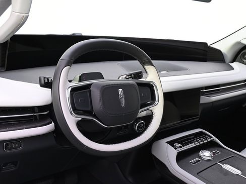 New 2025 Lincoln Navigator L Black Label image 11