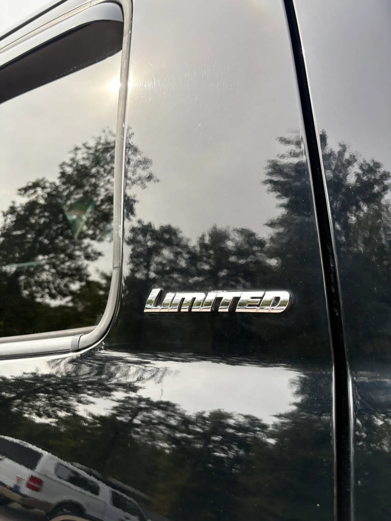 Used 2014 Toyota Tundra Limited w/ Limited Premium Package AWD/4WD image 26
