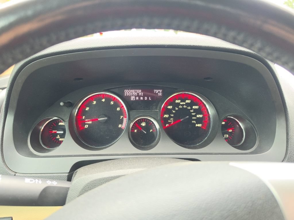 Used 2010 GMC Acadia SLT FWD image 8
