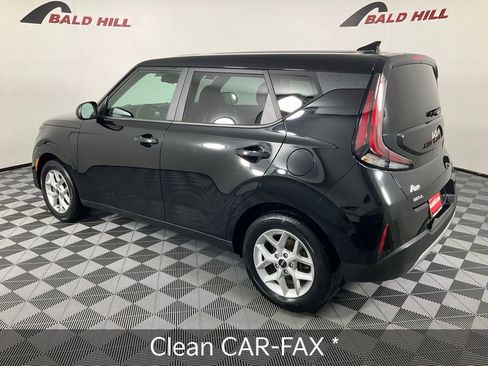 Certified 2023 Kia Soul S image 5