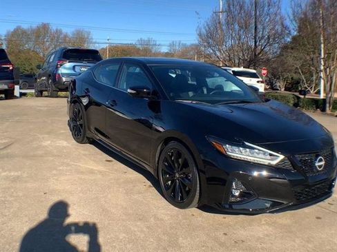 Used 2023 Nissan Maxima SR w/ Sport Mat Group image 2