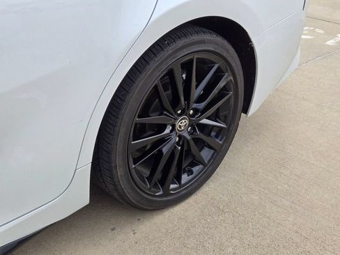 Used 2024 Toyota Camry XSE FWD image 7