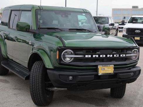 Certified 2025 Ford Bronco Outer Banks AWD/4WD image 5