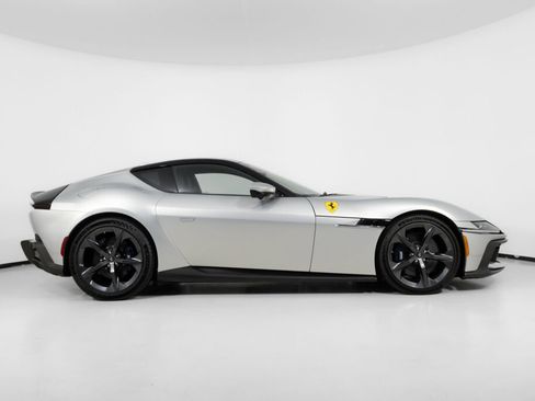 Used 2025 Ferrari 12Cilindri image 10