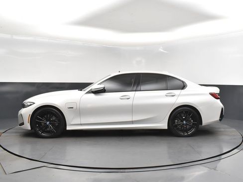 Certified 2023 BMW 330e w/ M Sport Package image 4