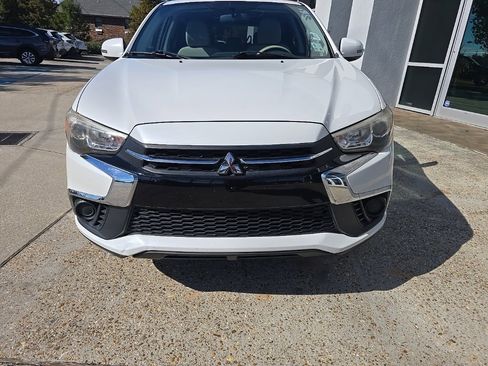 Used 2018 Mitsubishi Outlander Sport ES image 3