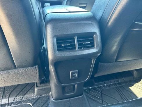 Used 2022 Chevrolet Equinox RS w/ RS Leather Package FWD image 40