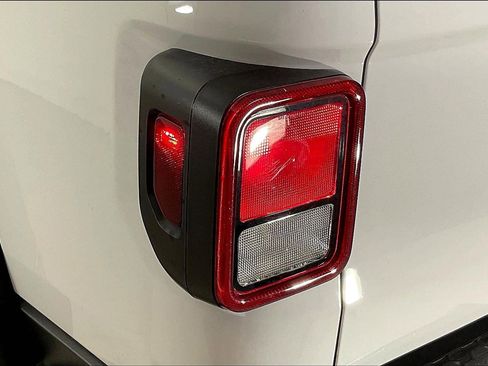 Used 2023 Jeep Gladiator Rubicon image 21