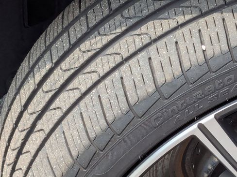 Certified 2024 BMW 330i Sedan image 11