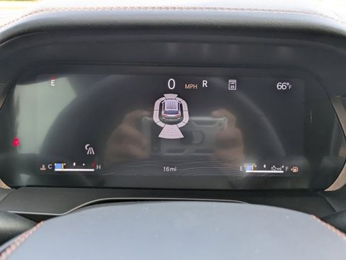 New 2025 Jeep Grand Cherokee L Summit w/ Advanced Protech Group IV image 24