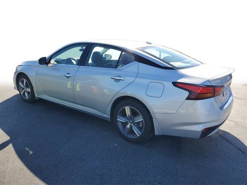 Used 2022 Nissan Altima 2.5 SL image 4