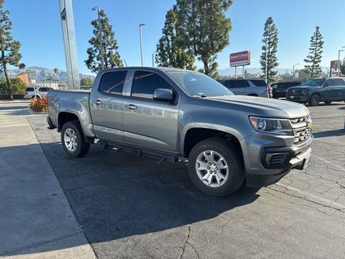 Used 2022 Chevrolet Colorado LT image 2