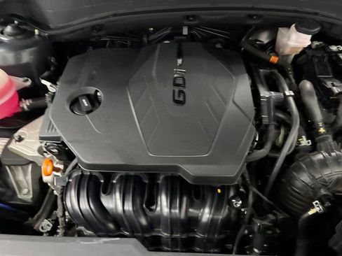 Used 2023 Kia Sportage EX image 32