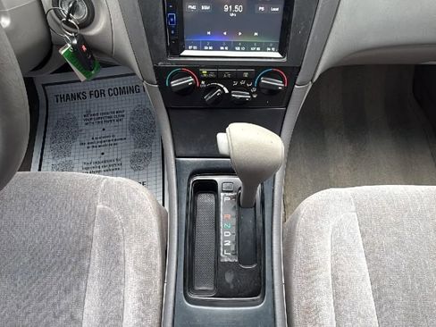 Used 2000 Toyota Avalon XL image 12