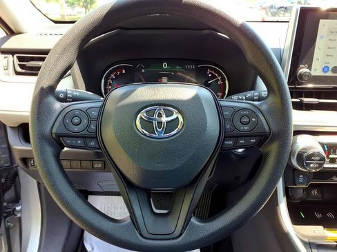 Used 2025 Toyota RAV4 XLE w/ Convenience Package FWD image 25